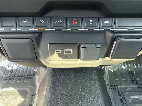 Used 2024 GMC Sierra 1500 Pro w/ Pro Value Package image 20
