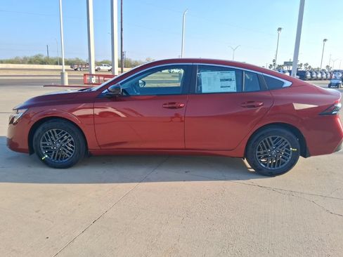 New 2026 Nissan Sentra SV w/ SV Convenience Package FWD image 4