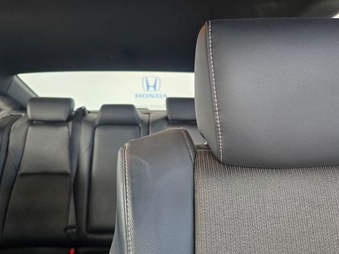 Used 2018 Honda Accord Sport image 16