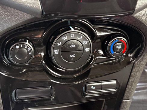 Used 2019 Ford Fiesta SE w/ Equipment Group 201A image 17