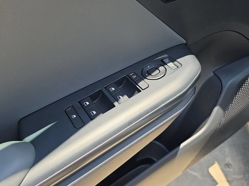 New 2026 Kia K4 FWD image 18