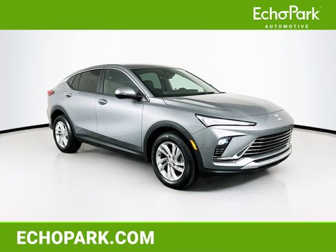 Used 2025 Buick Envista Preferred FWD image 1