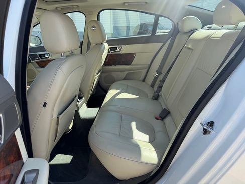 Used 2011 Jaguar XF Premium RWD image 22