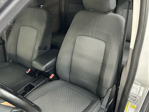 Used 2019 Ford Transit Connect XLT image 17