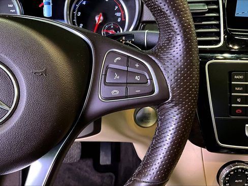 Used 2018 Mercedes-Benz GLE 350 4MATIC image 12