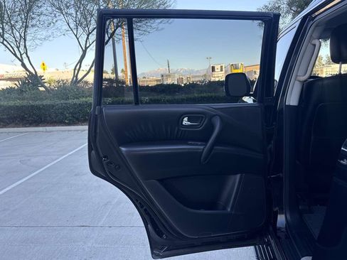 Used 2021 Nissan Armada SV w/ SV Appearance Package image 11