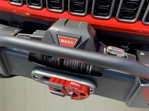 New 2024 Jeep Gladiator Rubicon w/ Technology Group image 9