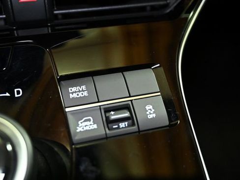 Certified 2024 Subaru Solterra Premium image 35