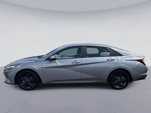 Used 2023 Hyundai Elantra SEL image 7