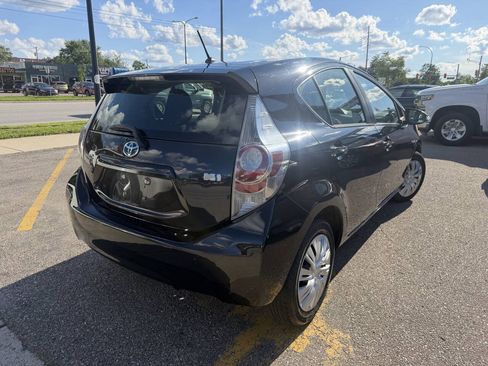 Used 2014 Toyota Prius C One FWD image 7