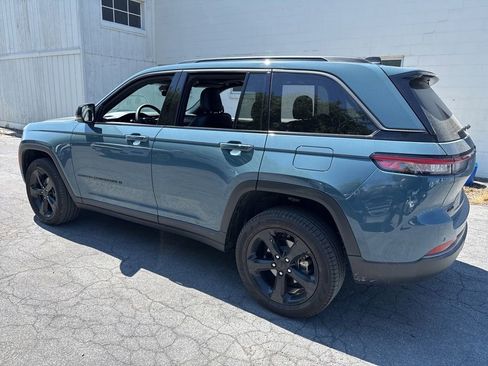 Used 2026 Jeep Grand Cherokee Limited w/ Limited Altitude Package AWD/4WD image 6