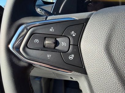 New 2026 Chevrolet Trax LT w/ Sunroof Package