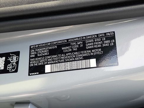 Used 2026 Volvo XC90 B6 Plus w/ Protection Package image 25