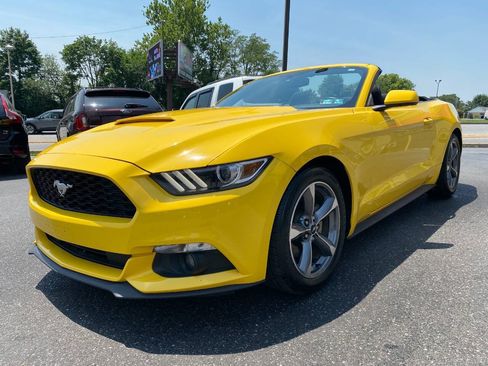 Used 2015 Ford Mustang Convertible w/ Equipment Group 051A RWD image 7