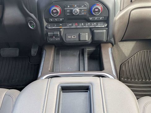 Used 2022 Chevrolet Silverado 1500 LTZ w/ LTZ Convenience Package II AWD/4WD image 17