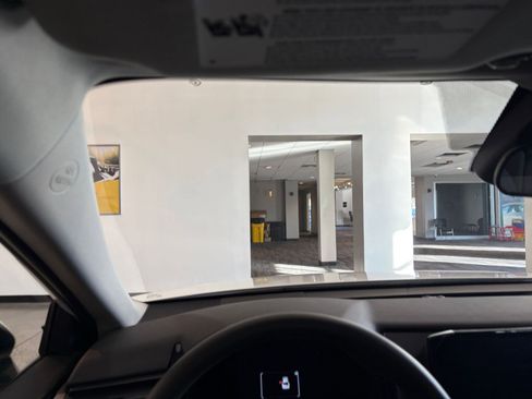 Used 2025 Toyota Camry LE image 33