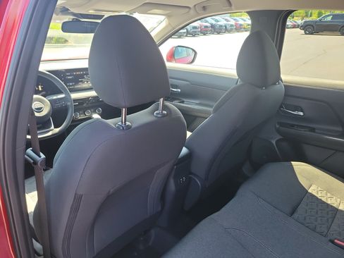 Used 2025 Nissan Kicks SV w/ Charging Package AWD/4WD image 14