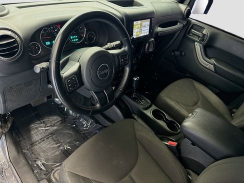 Used 2018 Jeep Wrangler Unlimited Sport image 7