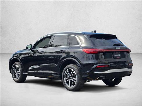 Used 2025 Audi Q5 Premium w/ Convenience Package AWD/4WD image 7
