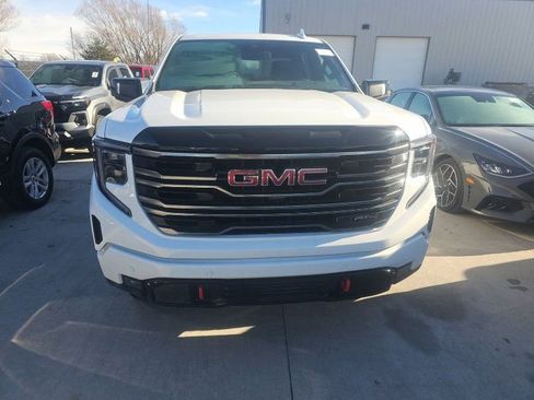 Used 2025 GMC Sierra 1500 AT4 image 7
