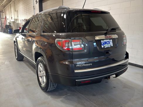 Used 2015 GMC Acadia SLE image 3