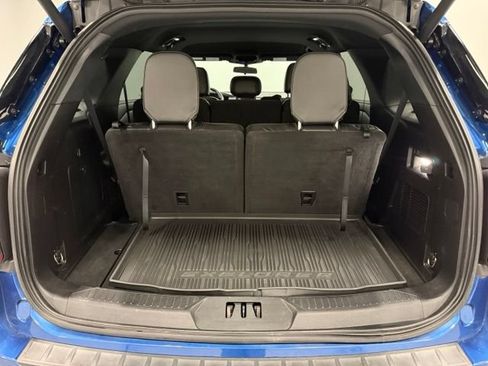 Used 2020 Ford Explorer XLT w/ Equipment Group 202A AWD/4WD image 29