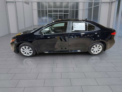 Used 2023 Toyota Corolla LE image 5