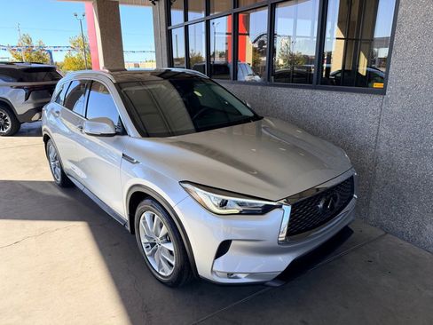 Used 2019 INFINITI QX50 Luxe w/ Navigation Package image 41