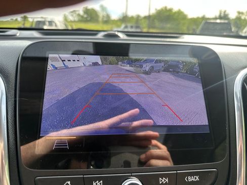 Used 2020 Chevrolet Equinox LT AWD/4WD image 19
