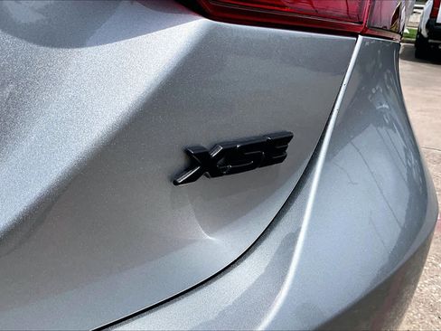 Used 2023 Toyota Camry XSE FWD image 10