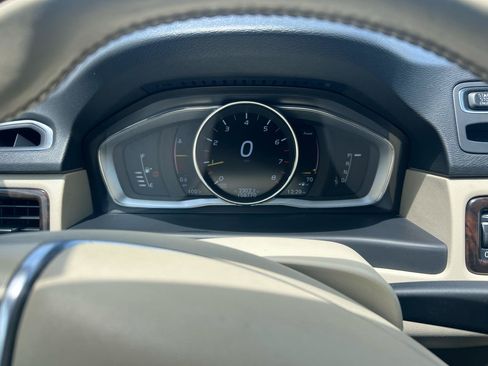 Used 2016 Volvo XC70 T5 Premier AWD/4WD image 9