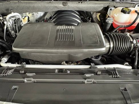 Used 2026 Chevrolet Tahoe Z71 w/ Comfort Package AWD/4WD image 48