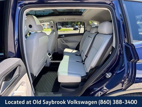 Used 2023 Volkswagen Tiguan SE w/ Panoramic Sunroof Package AWD/4WD image 10