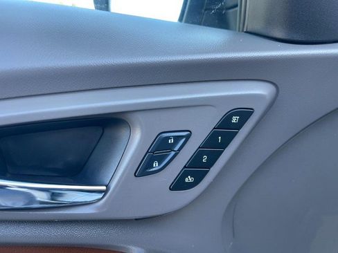 Used 2016 Chevrolet Malibu Premier w/ Driver Confidence Package II FWD image 19