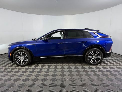 Used 2024 Cadillac Lyriq Luxury RWD image 3
