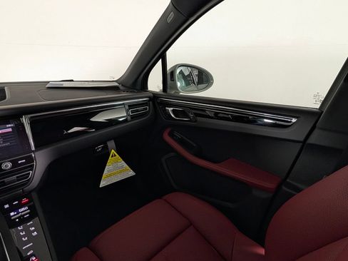 New 2026 Porsche Macan AWD/4WD image 23