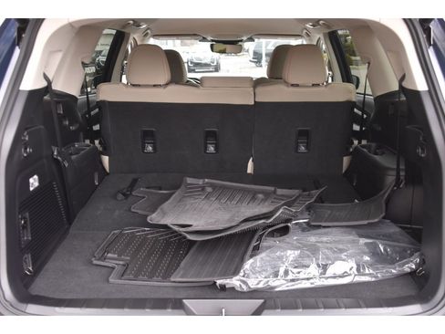 Certified 2023 Subaru Ascent Premium w/ Convenience Package image 23