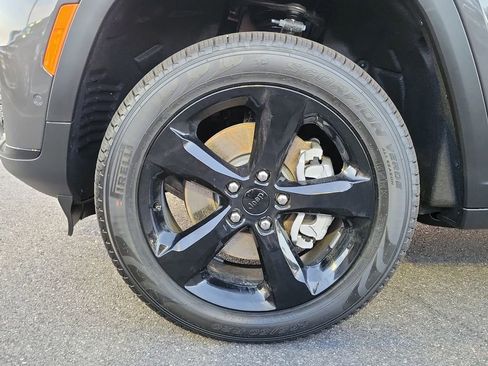 New 2025 Jeep Grand Cherokee L Limited w/ Luxury Tech Group II image 24