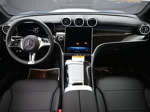 New 2025 Mercedes-Benz GLC 300 4MATIC image 18