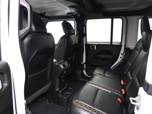 Used 2021 Jeep Wrangler Unlimited Sahara image 31