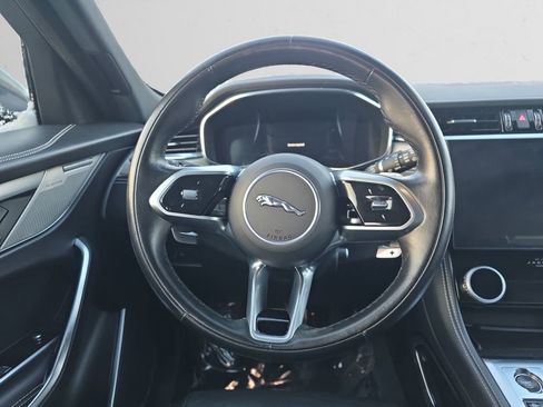 Used 2024 Jaguar F-PACE R-Dynamic S image 13