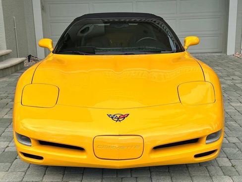 Used 2004 Chevrolet Corvette Convertible w/ Preferred Equipment Group RWD image 40