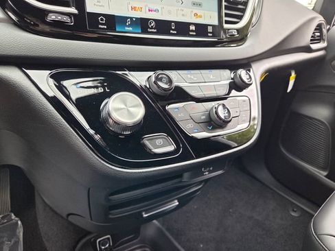 New 2026 Chrysler Voyager LX image 23