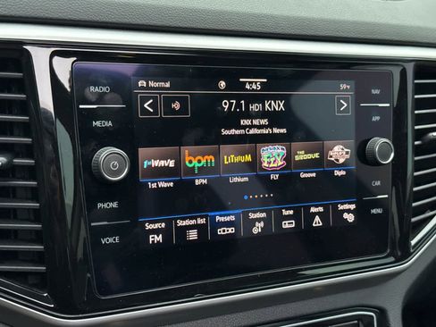 Used 2022 Volkswagen Atlas SEL image 19