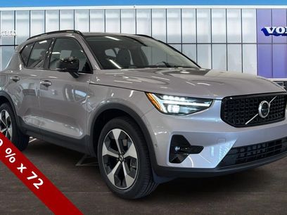New 2026 Volvo XC40 B5 Plus w/ Protection Package Premier