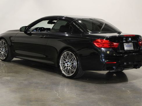 Used 2017 BMW M4 Convertible image 15