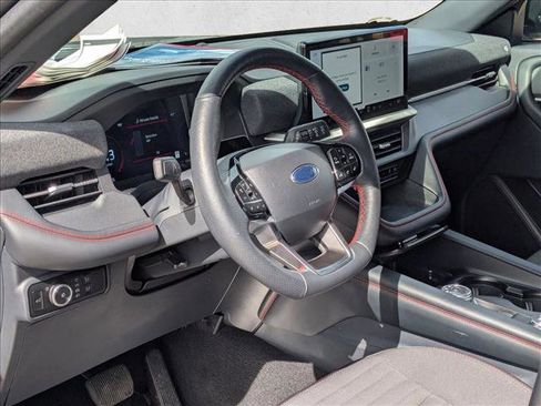 Used 2025 Ford Explorer ST-Line image 10