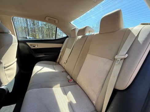 Used 2014 Toyota Corolla LE FWD image 18
