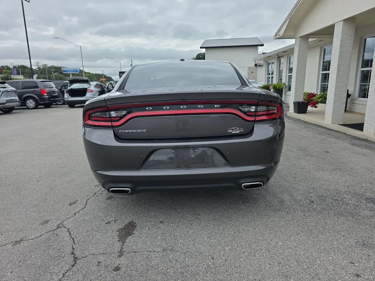 Used 2020 Dodge Charger SXT RWD image 7