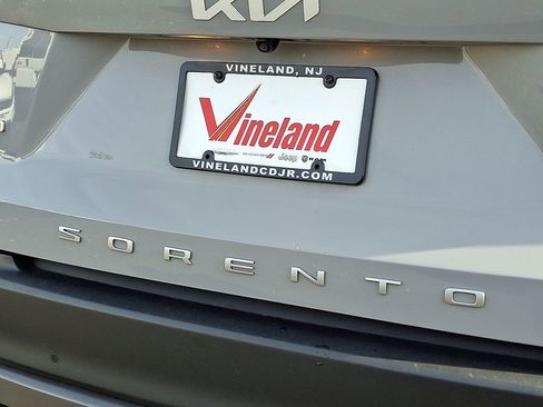 Used 2022 Kia Sorento S image 30